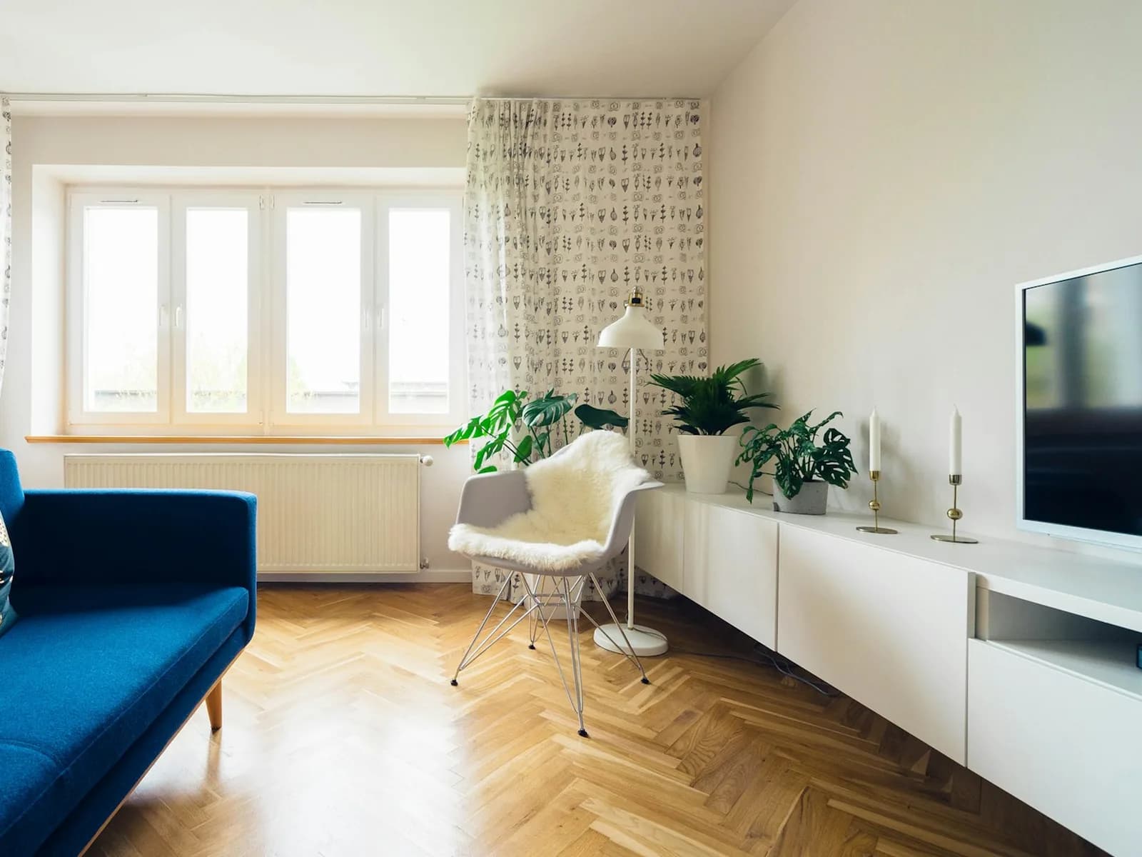 Monoambiente luminoso — dormitorio