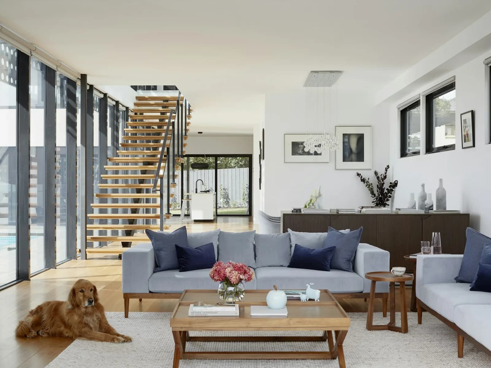 Casa 4 ambientes con jardín y quincho — cocina